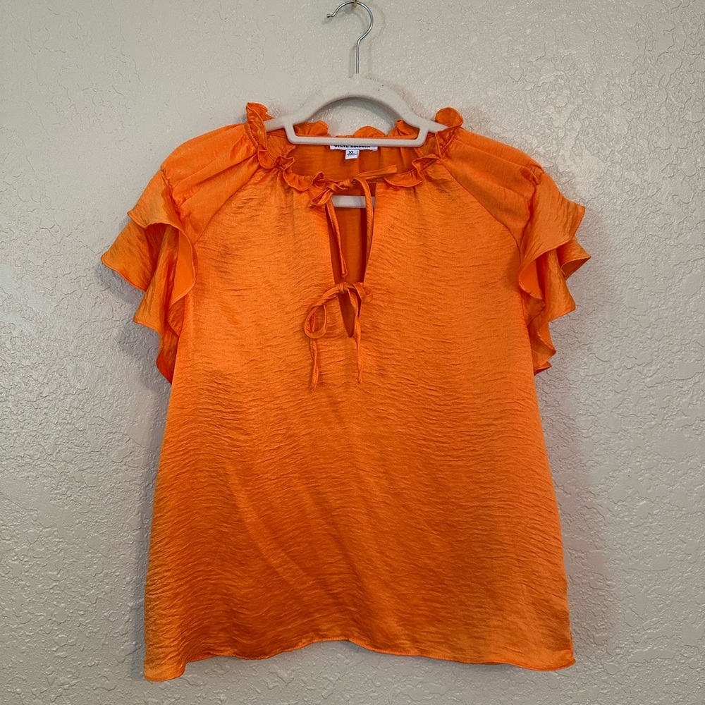 Steve Madden bright orange satin silk ruffle sleeve top size XL - Picture 3 of 5